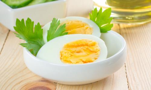 Что творит с организмом всего одно яйцо в день