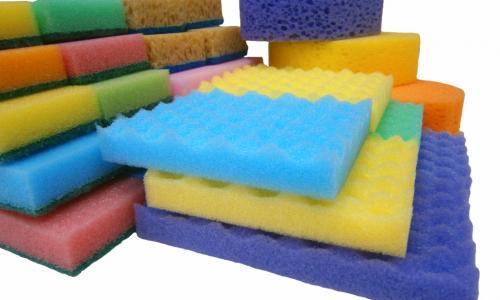 Ученые нашли неожиданную пользу борющихся с бактериями губок для посуды